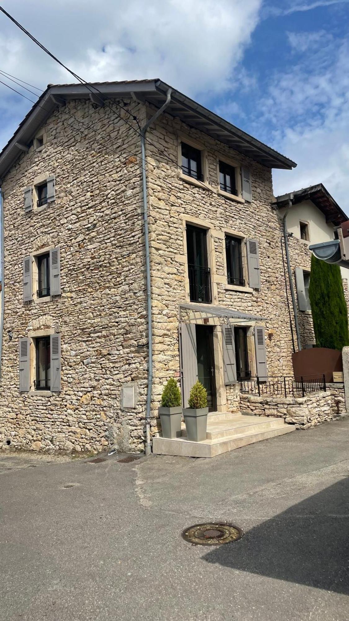 La Maison De Mounette L'Isle-d'Abeau Exteriör bild